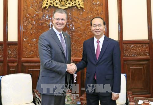 Chủ tịch nước Trần Đại Quang tiếp Đại sứ Hoa Kỳ Daniel Kritenbrink.jpg