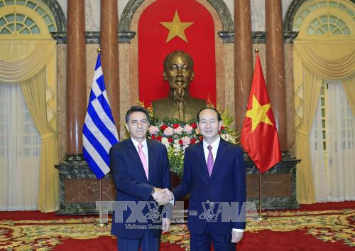 Chủ tịch nước Trần Đại Quang tiếp Đại sứ Hy Lạp Ioannis Raptakis.jpg