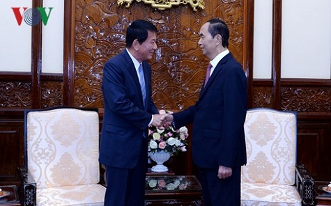 Chủ tịch nước Trần Đại Quang tiếp Đại sứ đặc biệt Việt - Nhật, Nhật - Việt Ryotaro Sugi.jpg