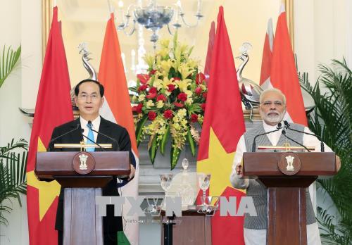 Chủ tịch nước Trần Đại Quang và Thủ tướng Ấn Độ Narendra Modi họp báo sau hội đàm.jpg