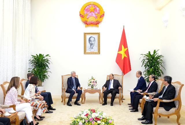 Thủ tướng Nguyễn Xuân Phúc tiếp ông Jamie Dimon, Chủ tịch Tập đoàn J.P.Morgan.jpg